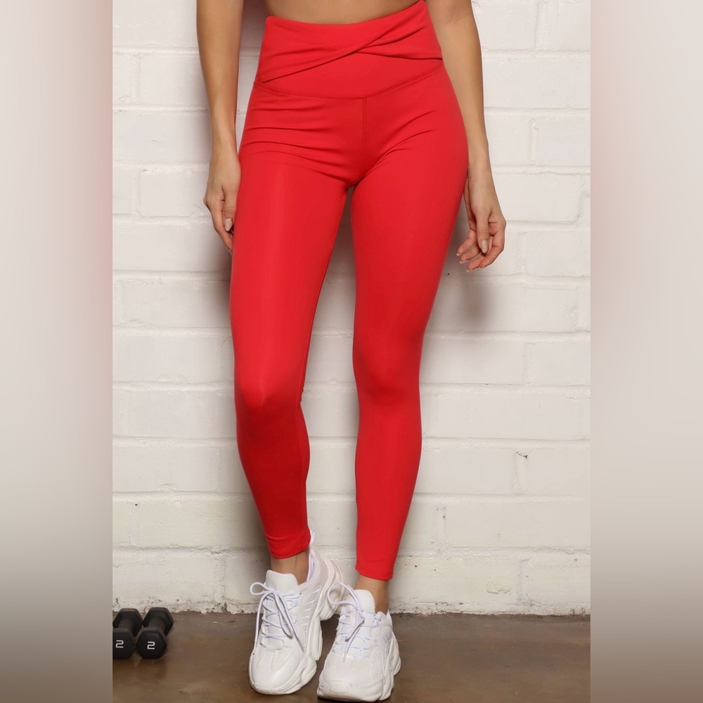 New Red Super Soft Active Leggings – S